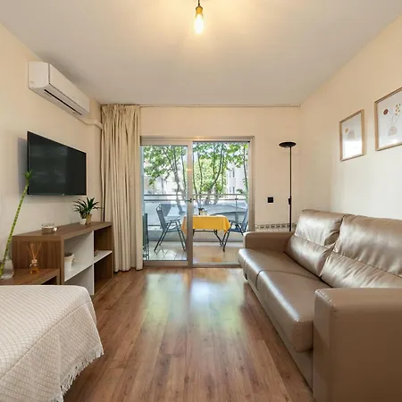 Apartament - 112 *